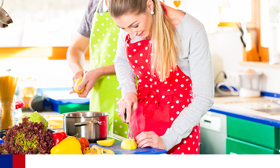 Cozinhar em casa: uma estratégia para cumprir as diretrizes dietéticas dos eua sem custo extra